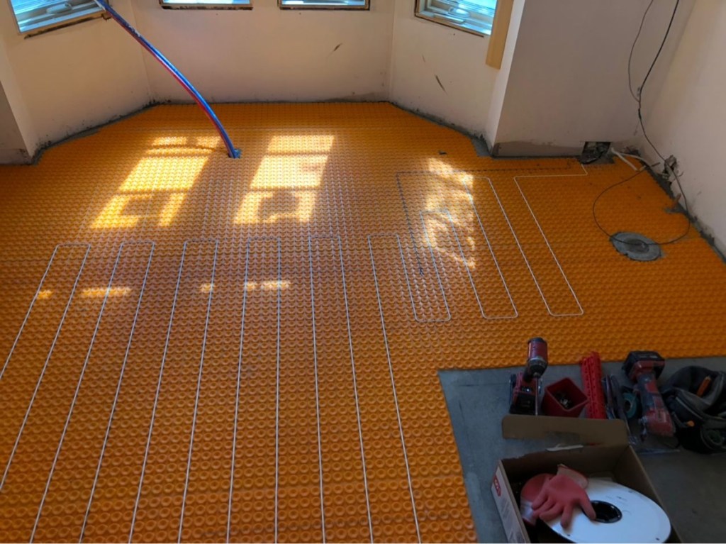 Indoor floor heating installation by HomeTech Secure